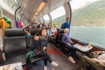 ภายใน รถไฟ Bernina Express ประเทศสวิตเซอร์แลนด์
