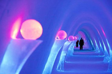 Ice Hotel โรงแรมที่ถูกสร้างขึ้นจากน้ำแข็งงดงามและยิ่งใหญ่ด้วยงานประติมากรรมระดับโลก CC: http://www.flickr.com/photos/tarjamitrovicfinland/7007610270/