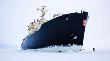 เรือตัดน้ำแข็ง Sampo Icebreaker Loft Travel