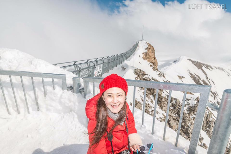 Anne Loft กับ Peak Walk ยอดเขา Glacier 3000 ประเทศสวิตเซอร์แลนด์ - LOFT ...
